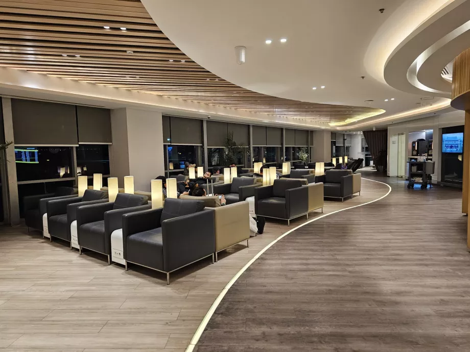 Ahlein Lounge, genel ambiyans