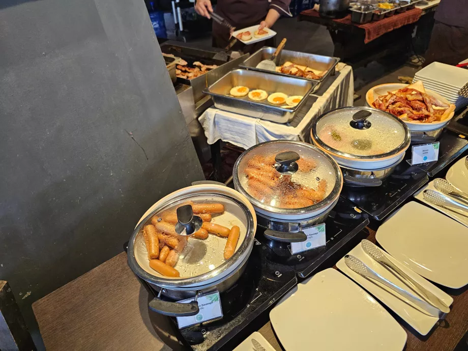 Kahvaltı: sıcak yemek