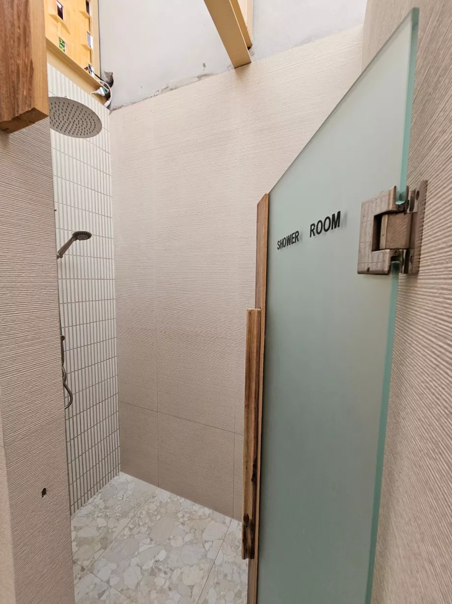 Rin Nai Plajı, ücretsiz duşlar