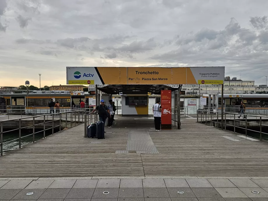 Vaporetto için iskele, Tronchetto