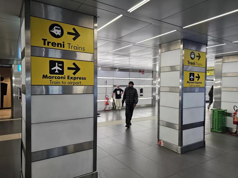 İstasyondaki Marconi Express'e ait tabela
