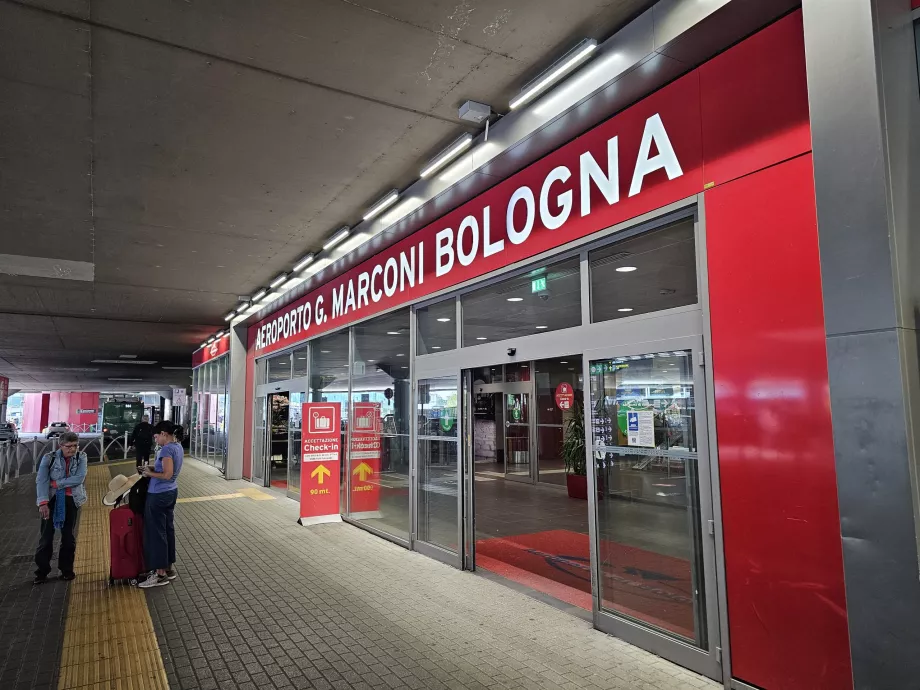 Bologna Havalimanı