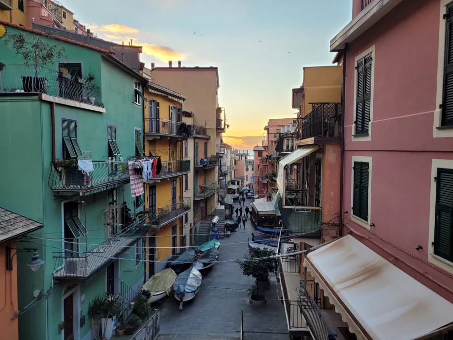 Manarola'nın ana caddesi