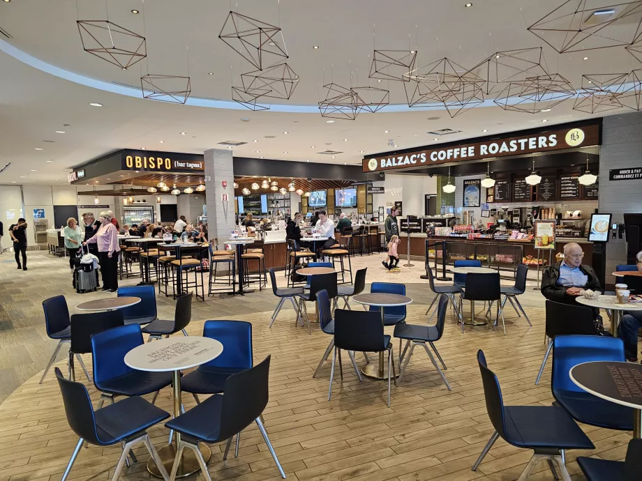 Transit bölümünde restoran