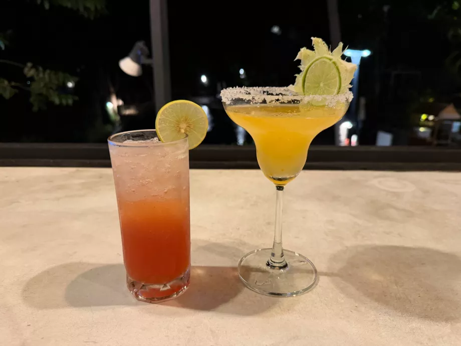 Akşam yemeği sırasında kokteyl