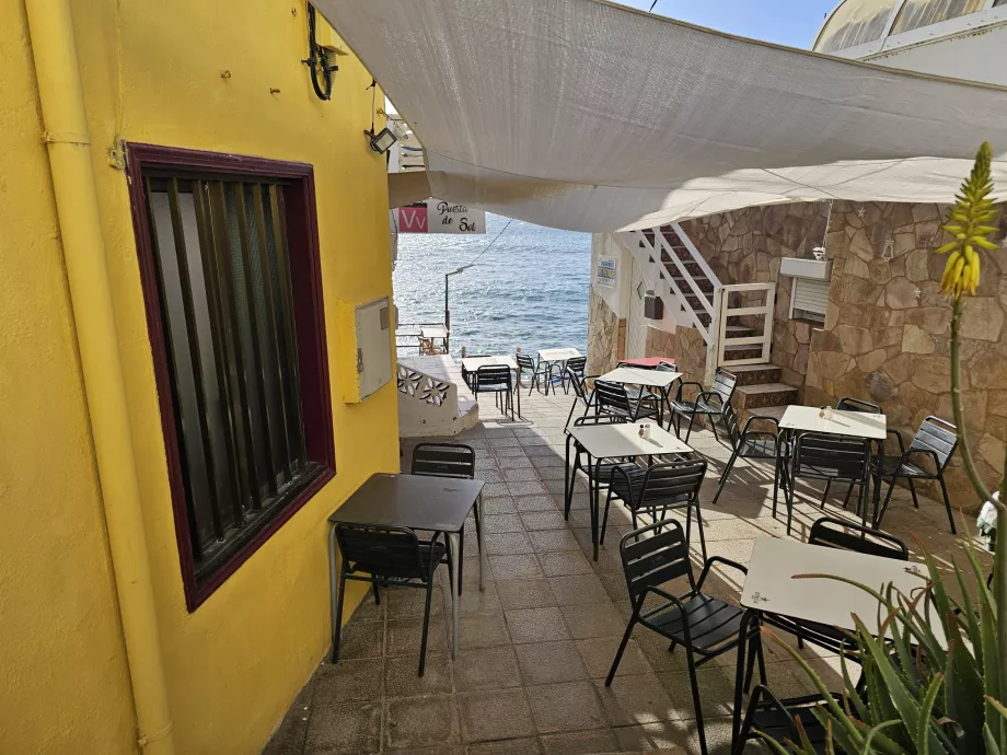 Playa de Alojera restoranı