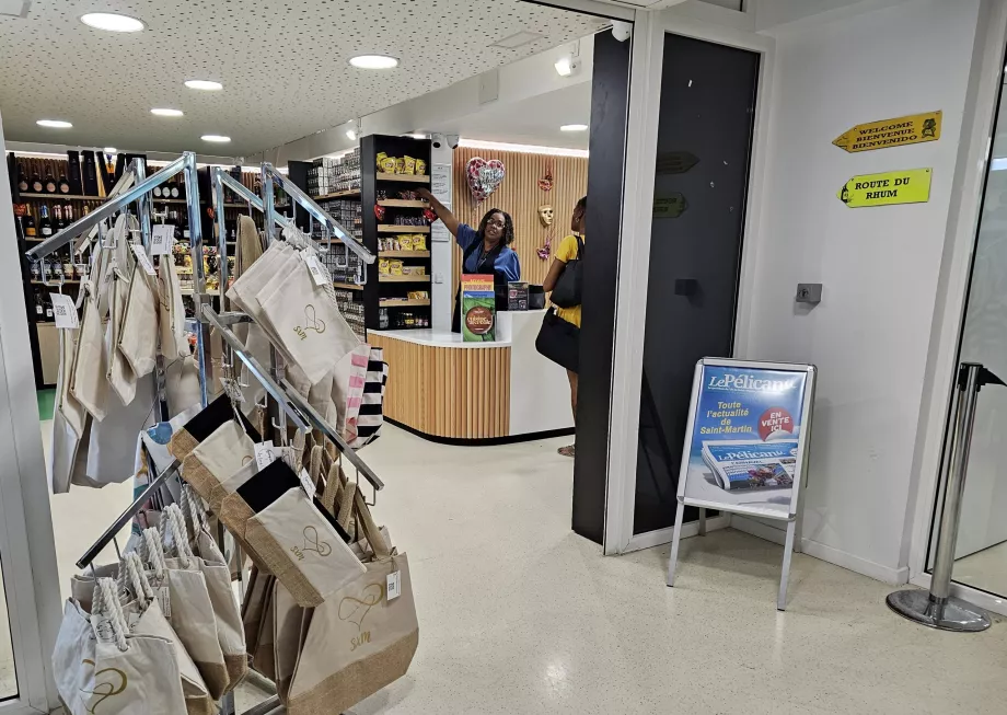 Transit bölgede ticaret