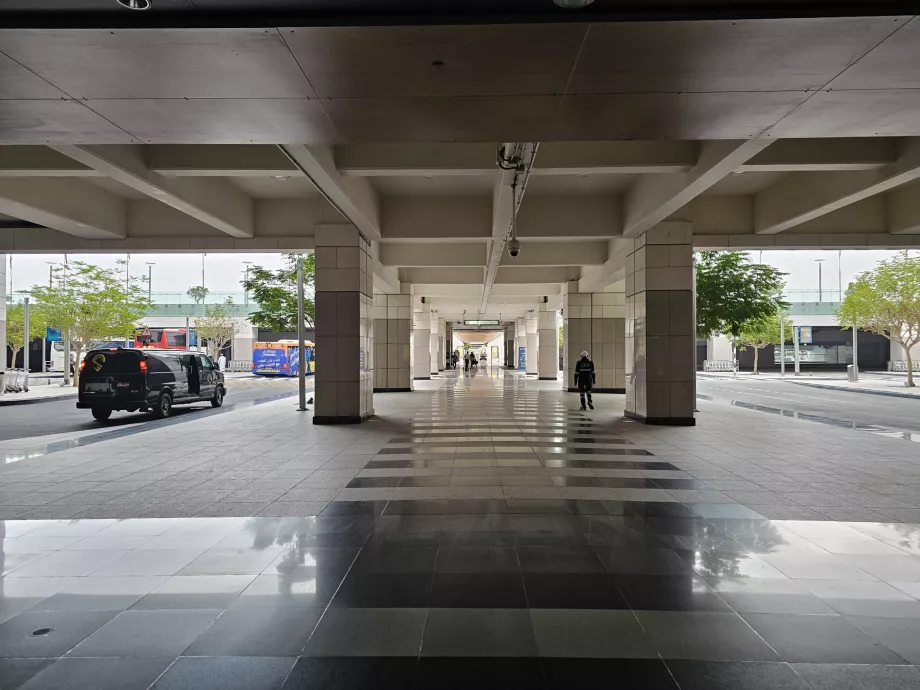 Toplu taşıma otobüslerine giden yol