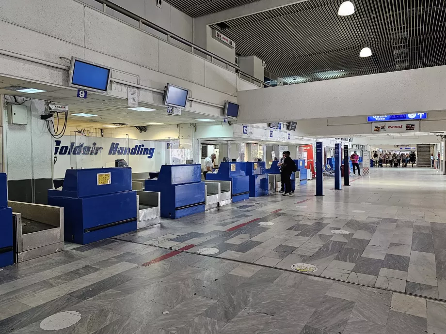 Check-in kontuarları, Heraklion