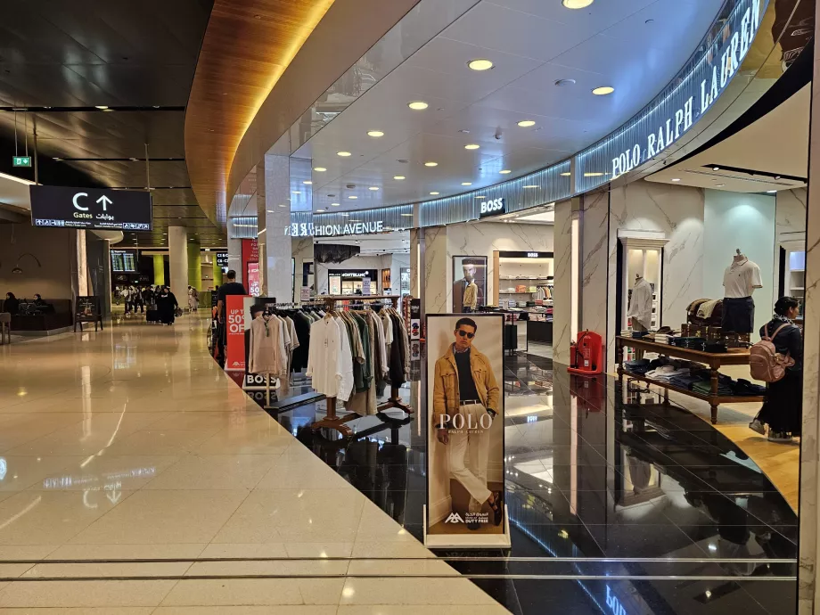 Moda mağazaları, transit bölge