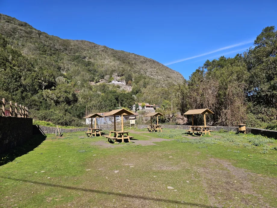El Cedro piknik alanı