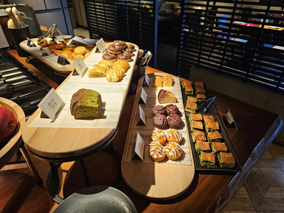 Kahvaltı - tatlı hamur işleri