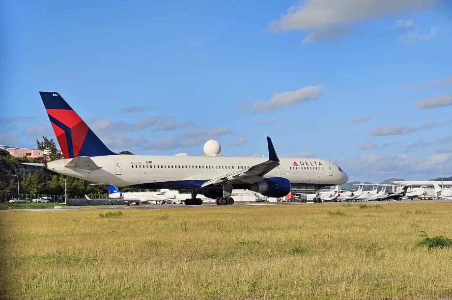Delta Air Lines SXM kalkışlı