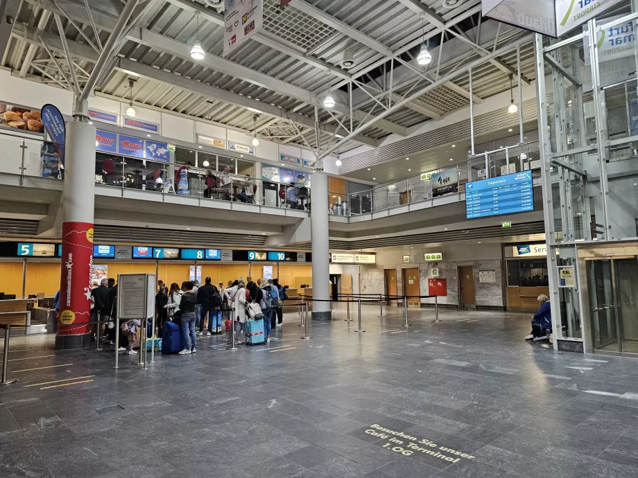 Erfurt Havalimanı ile varış