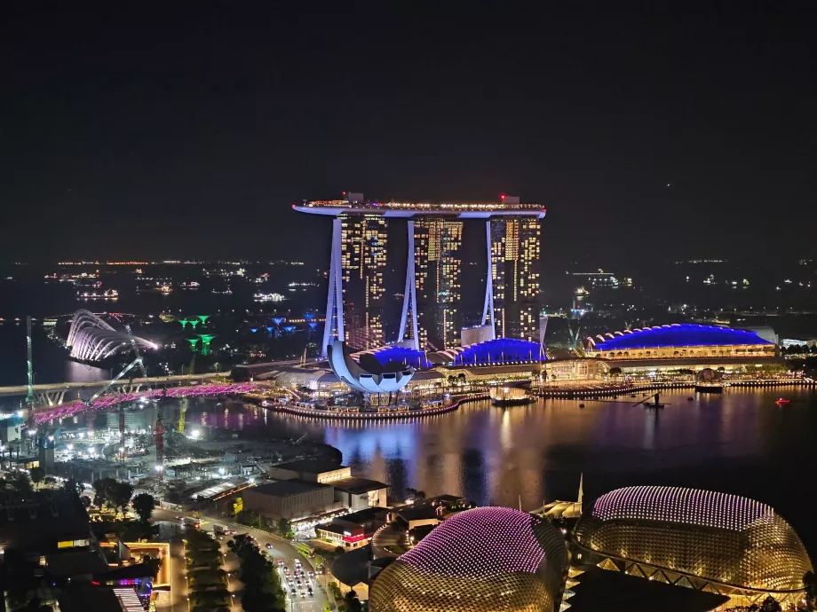 Odadan gece manzarası