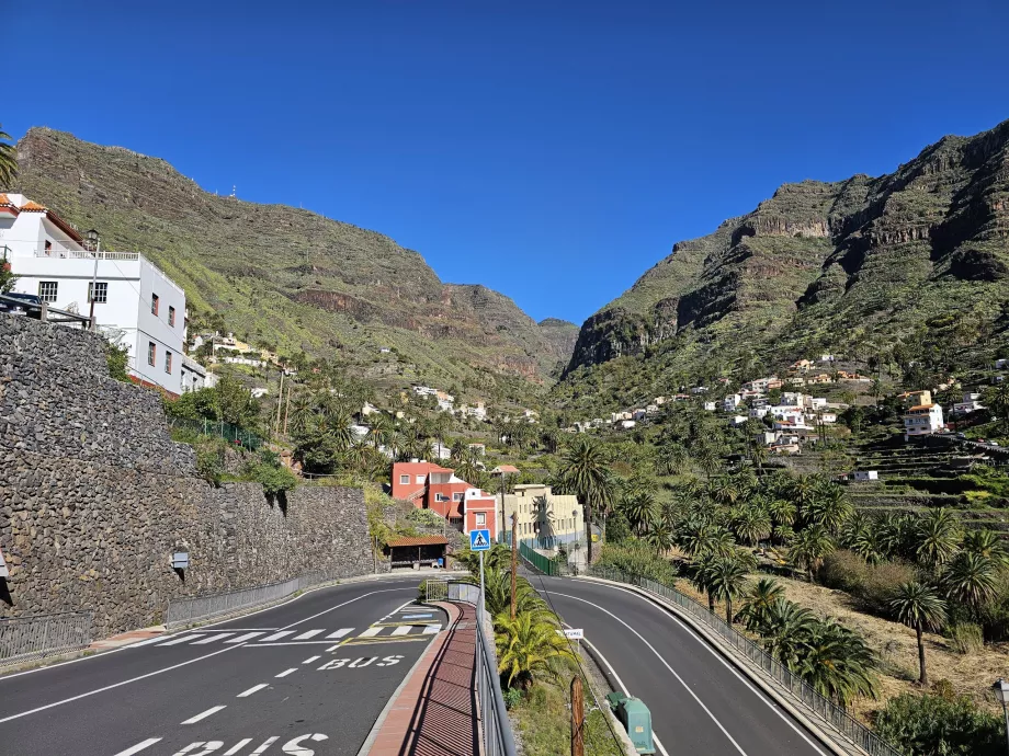 Valle Gran Rey çevresindeki serpantinler