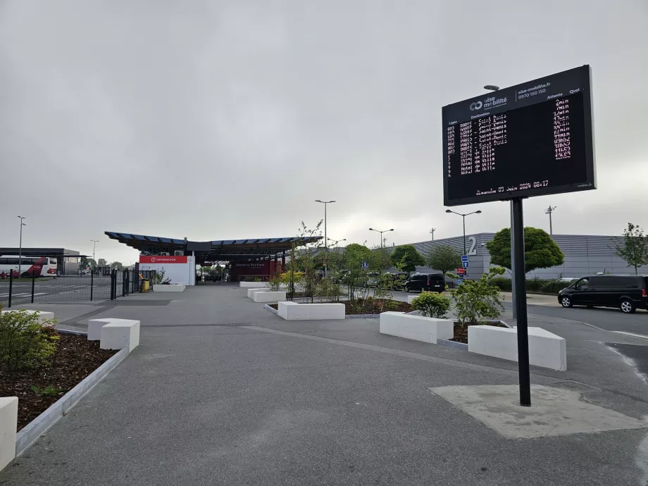Terminaller arasındaki otobüs terminali