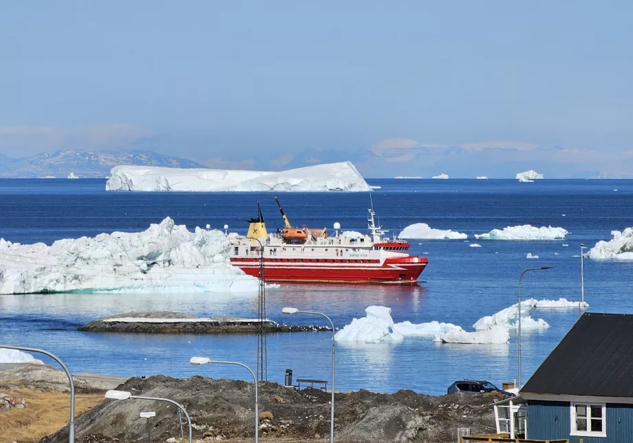 Feribotun Ilulissat'a varışı