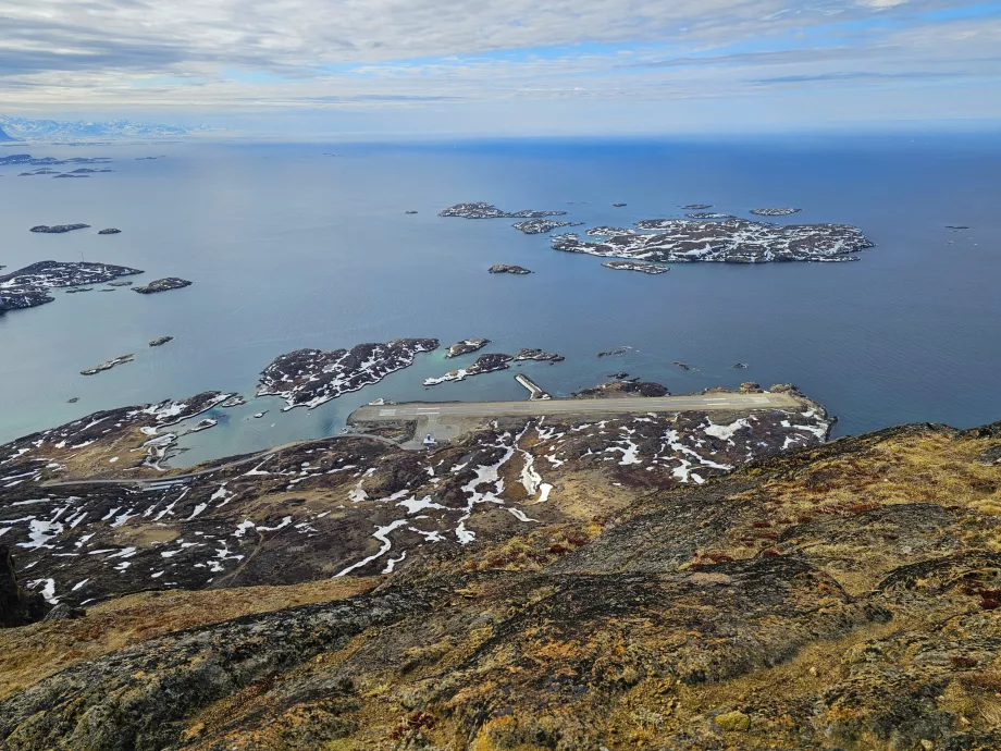 Sisimiut Havaalanı, Palasip Qaqqaa'dan görünüm