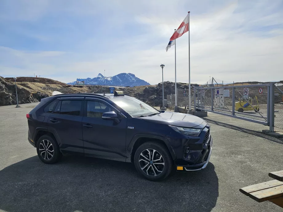 Terminalin önünde taksi