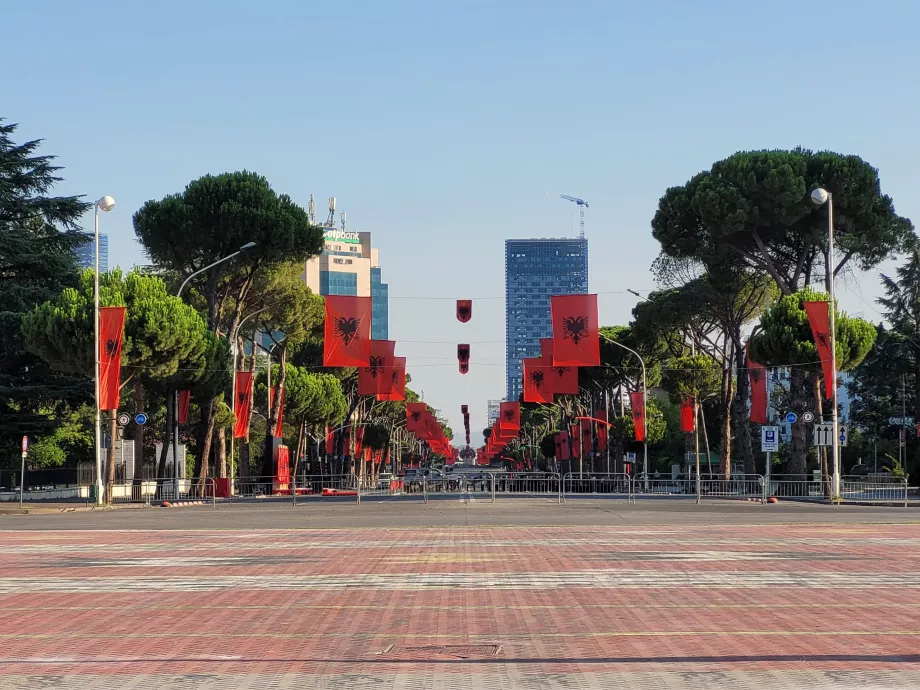 Dëshmorët e Kombit Bulvarı