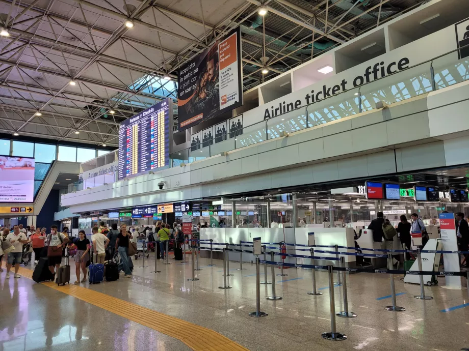 Terminal 3, kalkış alanı