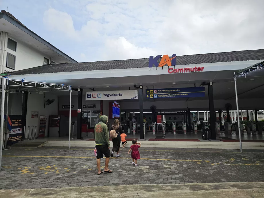 Banliyö tren hatlarına erişim