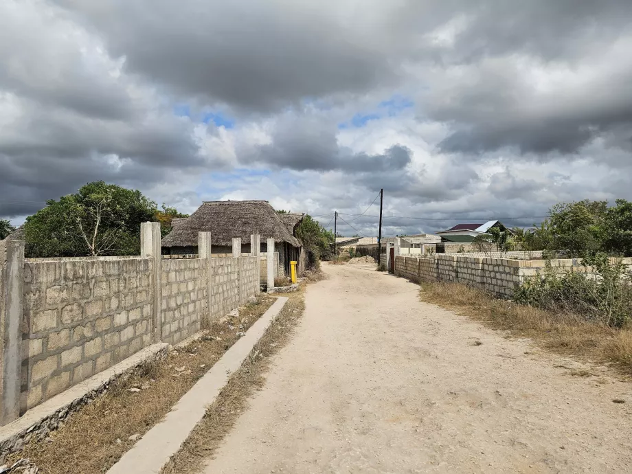 Kuza Mağarası'na giden yol