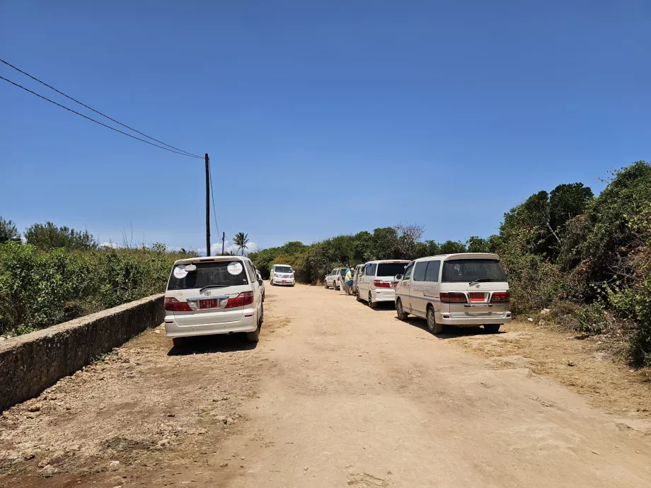 Mtende Plajı'nda Otopark