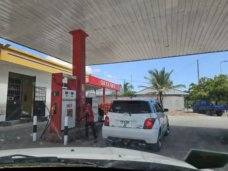 Operatörlü pompa istasyonu