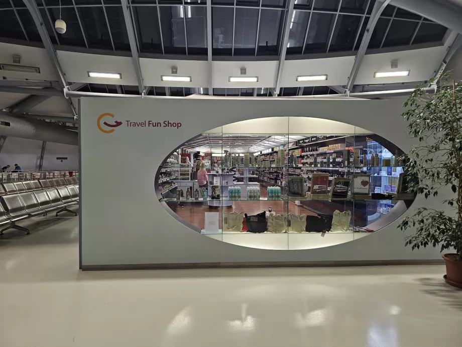 Duty Free Mağazası, BRQ Havalimanı