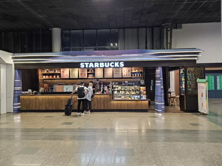 Starbucks, uluslararası terminalin ortak alanı