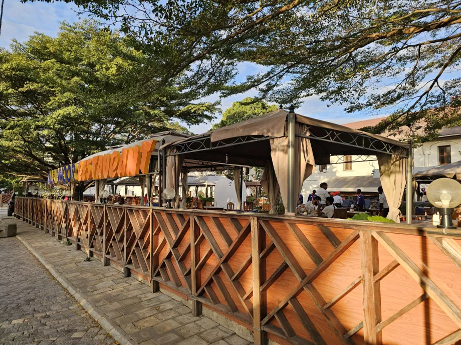 Lüks restoran, Darajani Souk