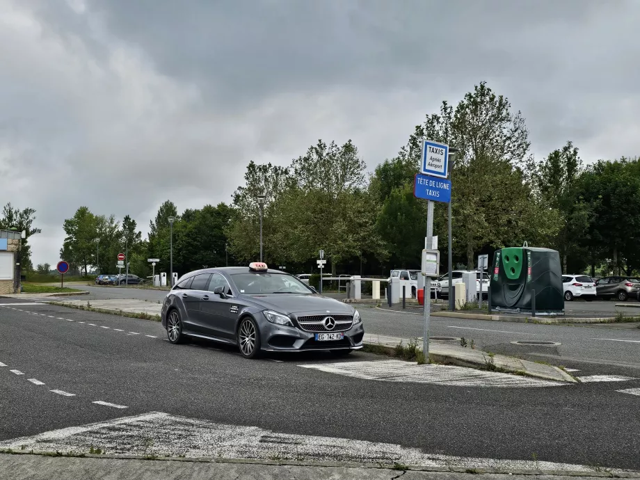 Rodez Havalimanı'na Taksi