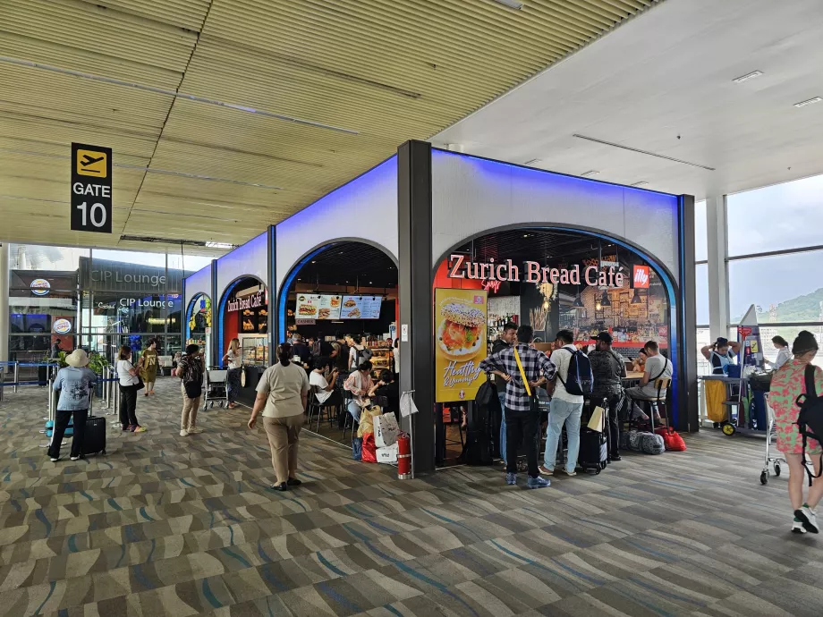 Restoranlar ve kafeler, uluslararası terminal, transit bölge