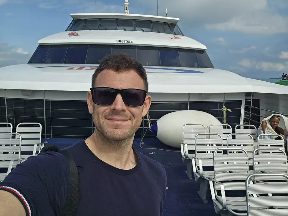 Ben dış güvertede