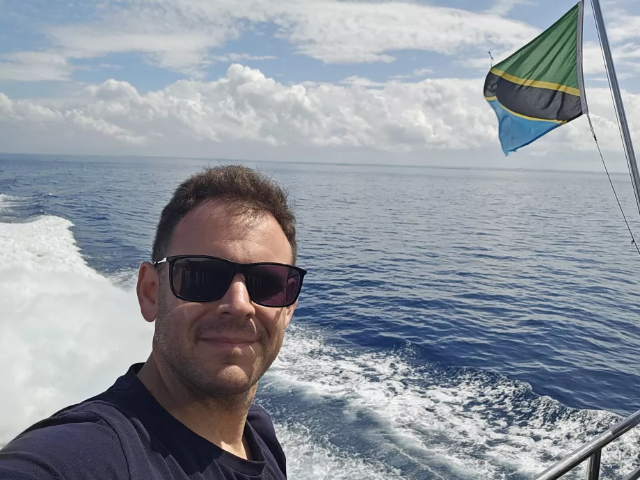 Zanzibar'dan Darüsselam'a giden feribotta ben