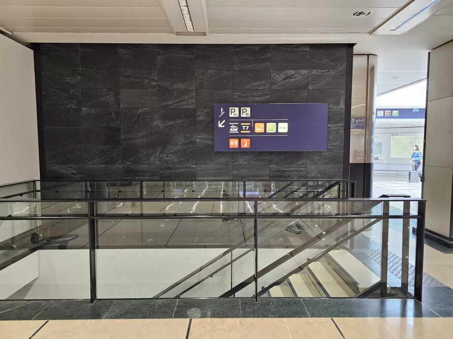 T7 tramvayına giden yol