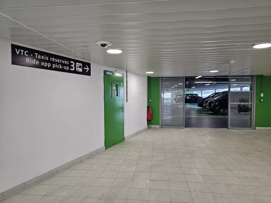 Uber, Cıvata, Terminaller 1, 2, 3