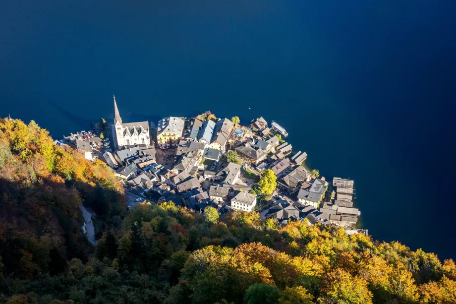 Skywalk'tan görülen Hallstatt