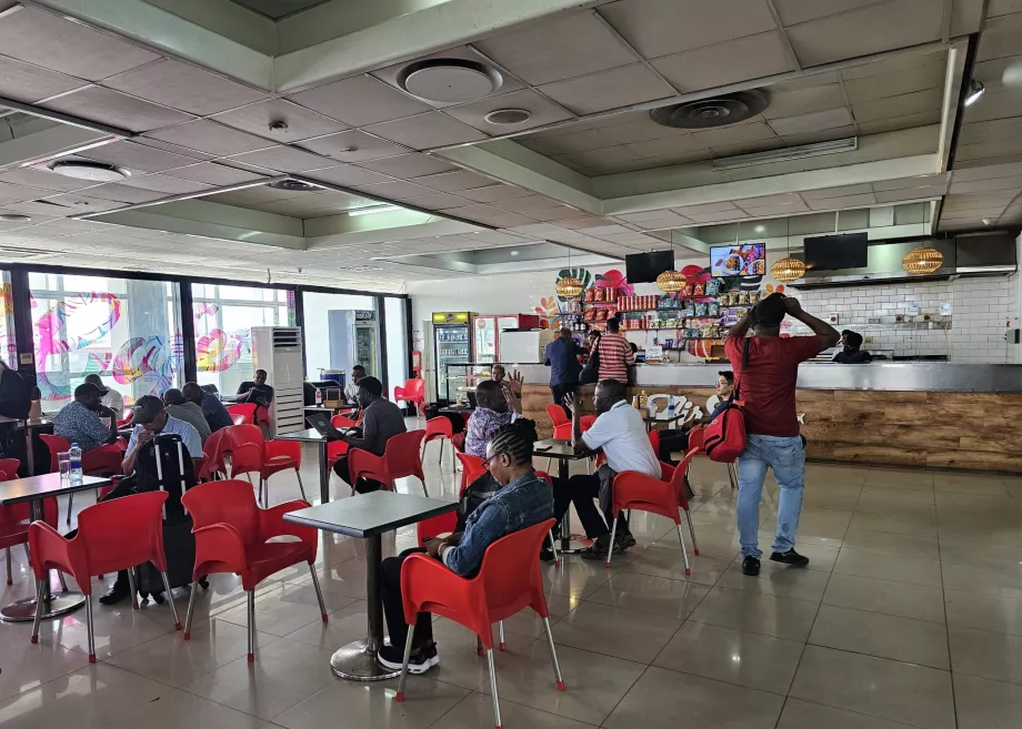 Bistro, transit alanı, Terminal 2