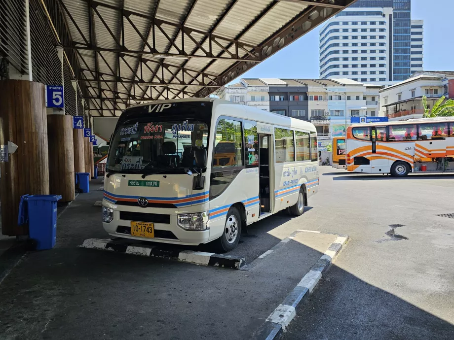 Phuket Town, Bus Terminal 1 konumundan Krabi'ye Otobüs