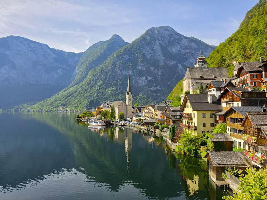 Hallstatt şehir merkezinin en ünlü manzarası