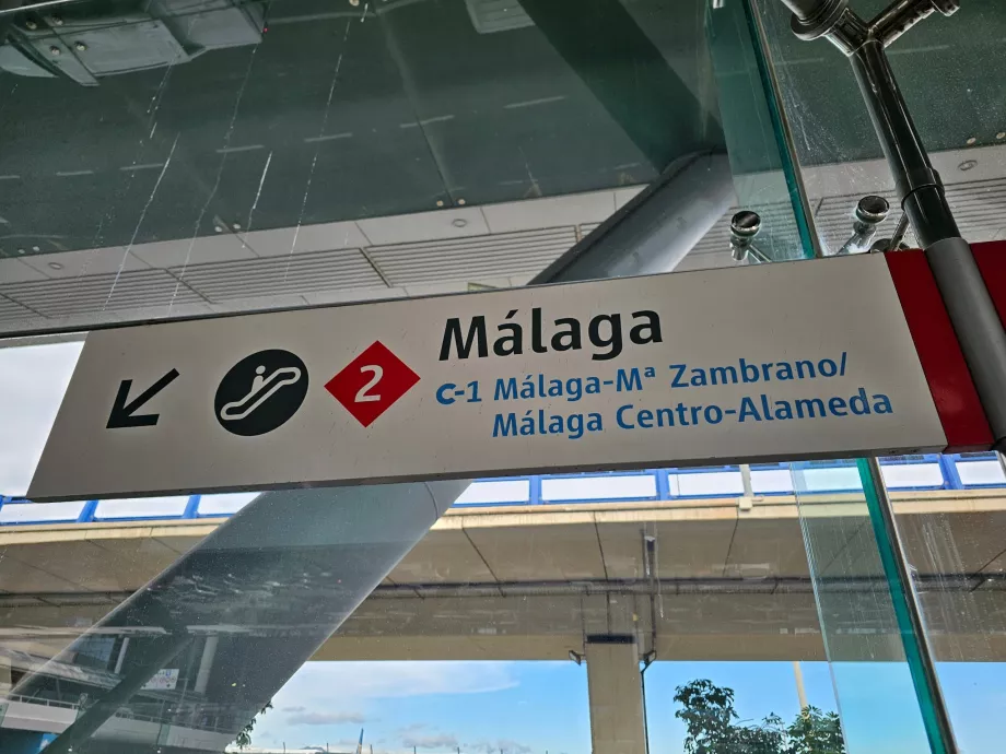 2 numaralı peron, Málaga şehir merkezine giden tren