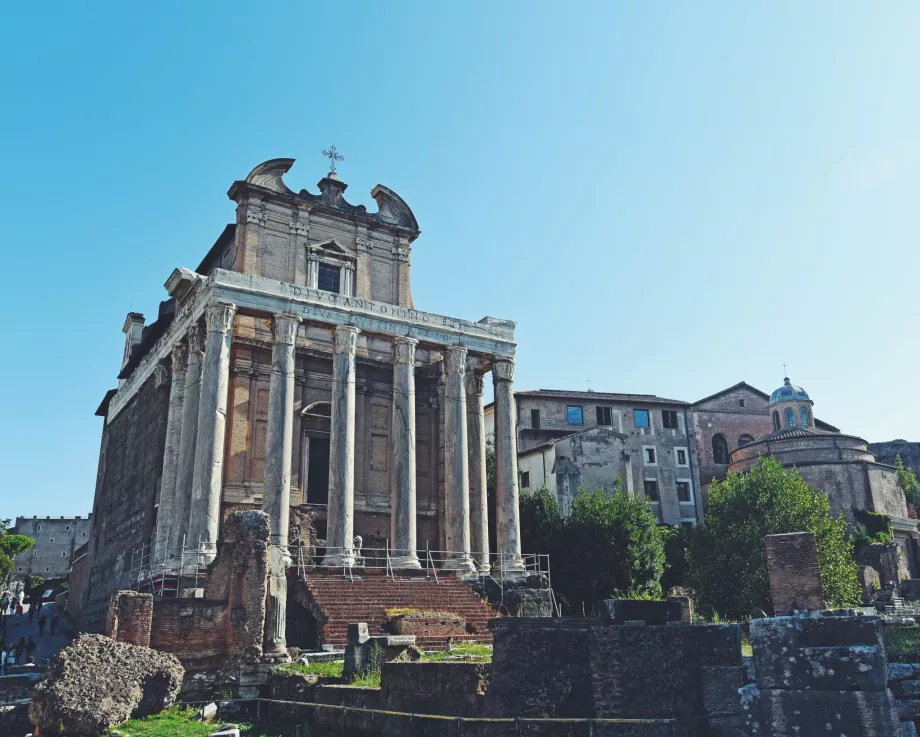 Antonina ve Faustina Tapınakları