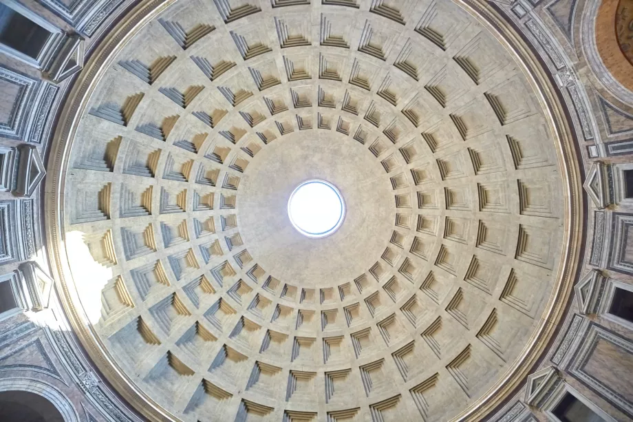 Pantheon kubbesi