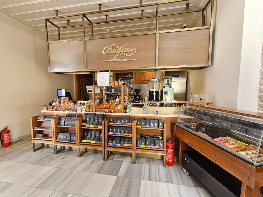 Kız Kulesi'ndeki Kafe