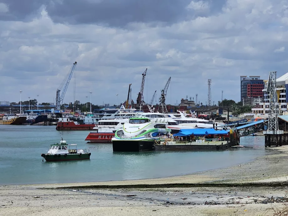Dar es Salaam Limanı