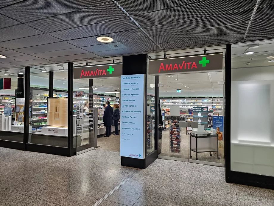 Transit alanında bulunan eczane