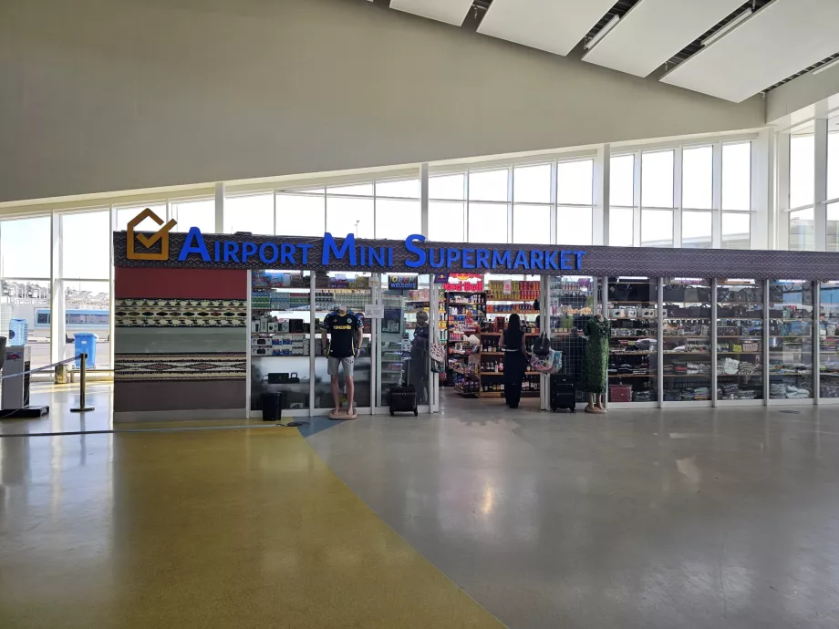 Market, ortak alan, Terminal 3